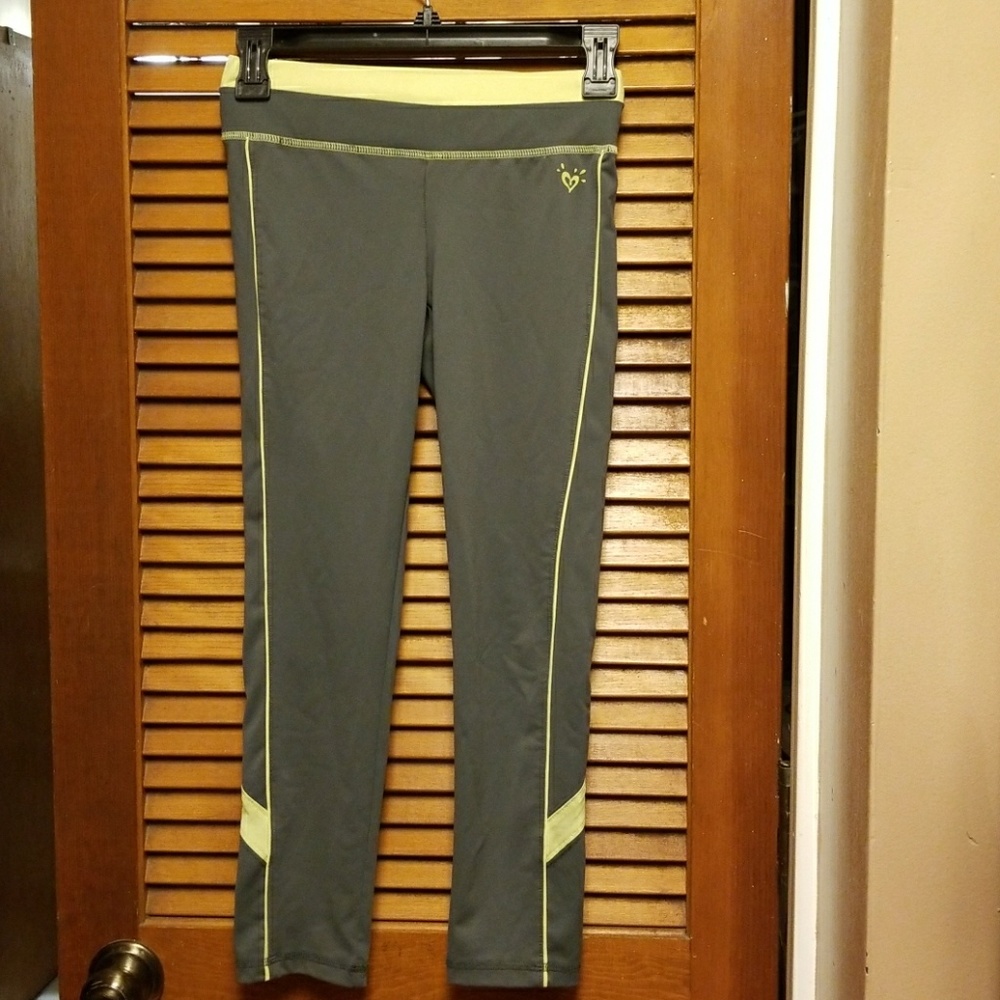 Justice yoga pants size 10 (junior)
